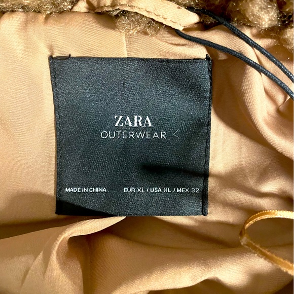 US XL Zara teddy jacket. Silk lining in jacket with two buttons. - Picture 4 of 4